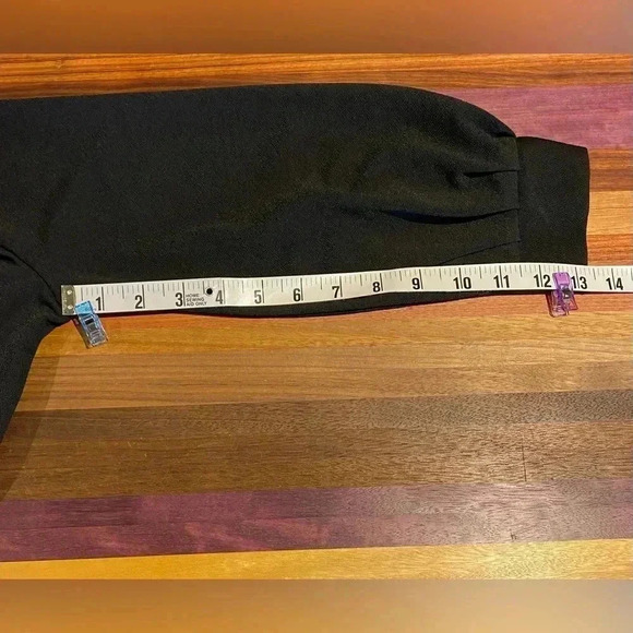 Banana Republic Crepe 3/4 Sleeve Wrap Top, size M, NWT - Picture 8 of 9